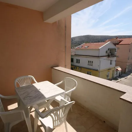 Apartments And Rooms By The Sea Pag - 6311 3*