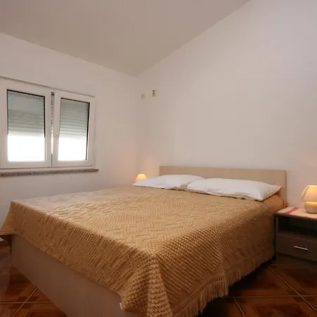 Apartments And Rooms By The Sea Pag - 6311 Pag Town