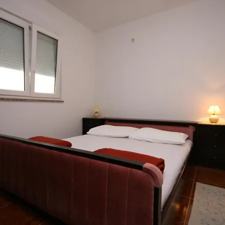 Apartments And Rooms By The Sea Pag - 6311 Pag Town