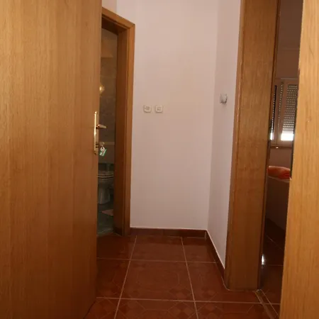 Apartments And Rooms By The Sea Pag - 6311 Guest house 3*
