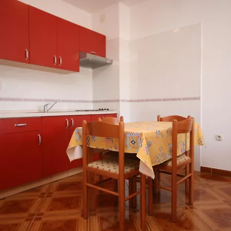 Guest house Apartments And Rooms By The Sea Pag - 6311 Pag Town