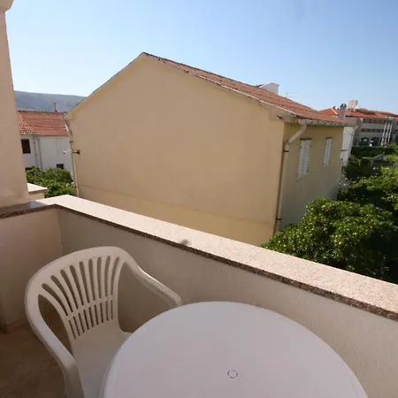 Apartments And Rooms By The Sea Pag - 6311 Guest house