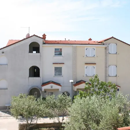 Apartments And Rooms By The Sea Pag - 6311 Pag Town