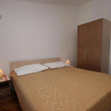 Apartments And Rooms By The Sea Pag - 6311 Guest house Pag Town