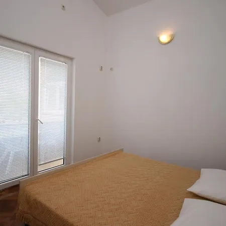 Apartments And Rooms By The Sea Pag - 6311 Guest house Pag Town