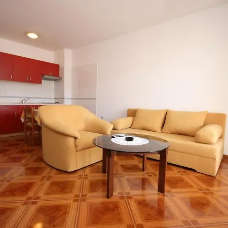 Apartments And Rooms By The Sea Pag - 6311 Guest house 3*