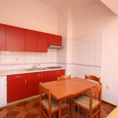 And By The Sea Pag - 6311 3* Pag Town